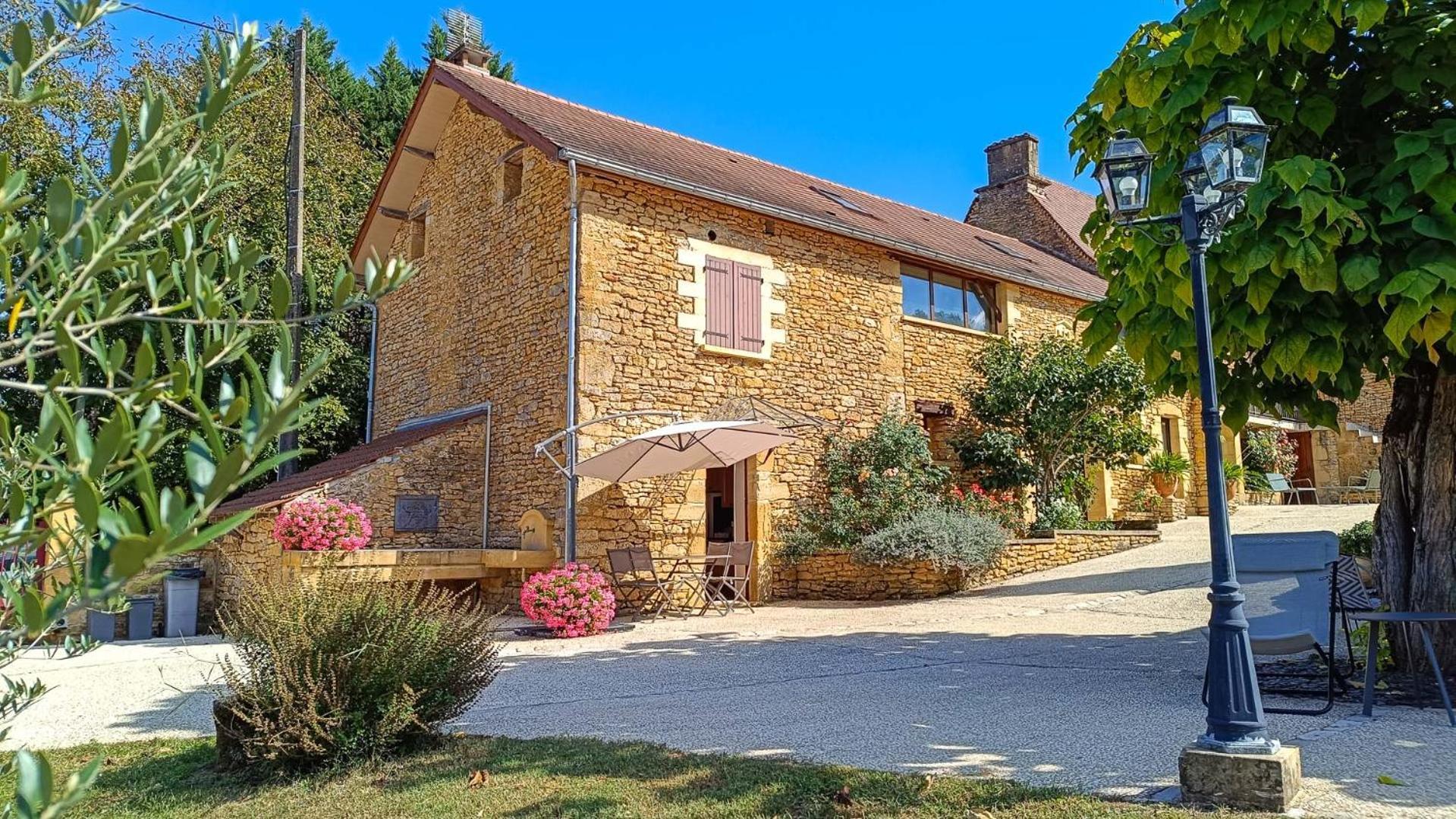Le Four A Pain, Gite Avec Piscine Et Spa Proche Sarlat Marquay Exterior photo
